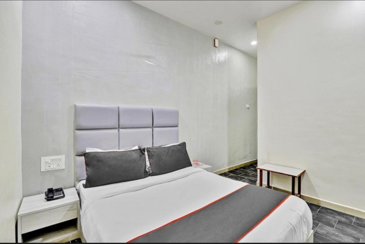 Hotel Unicorn, สุรัต ภายนอก รูปภาพ